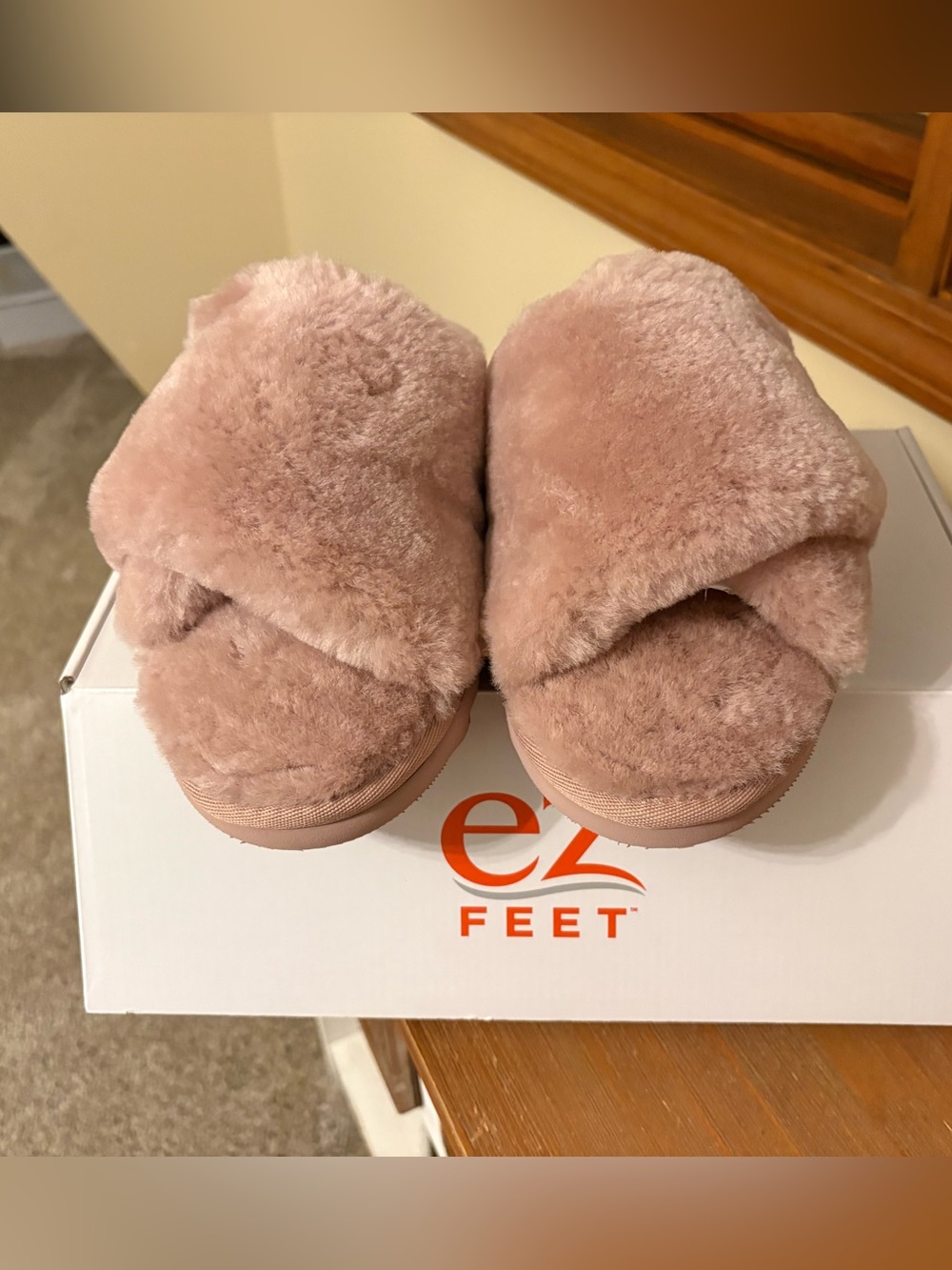 eZ Feet genuine shearling Blush Pink Slide Slippers size 10 NWT